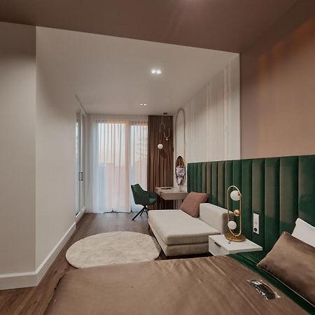 Kostjukowski Apartments Avalon Львов Экстерьер фото
