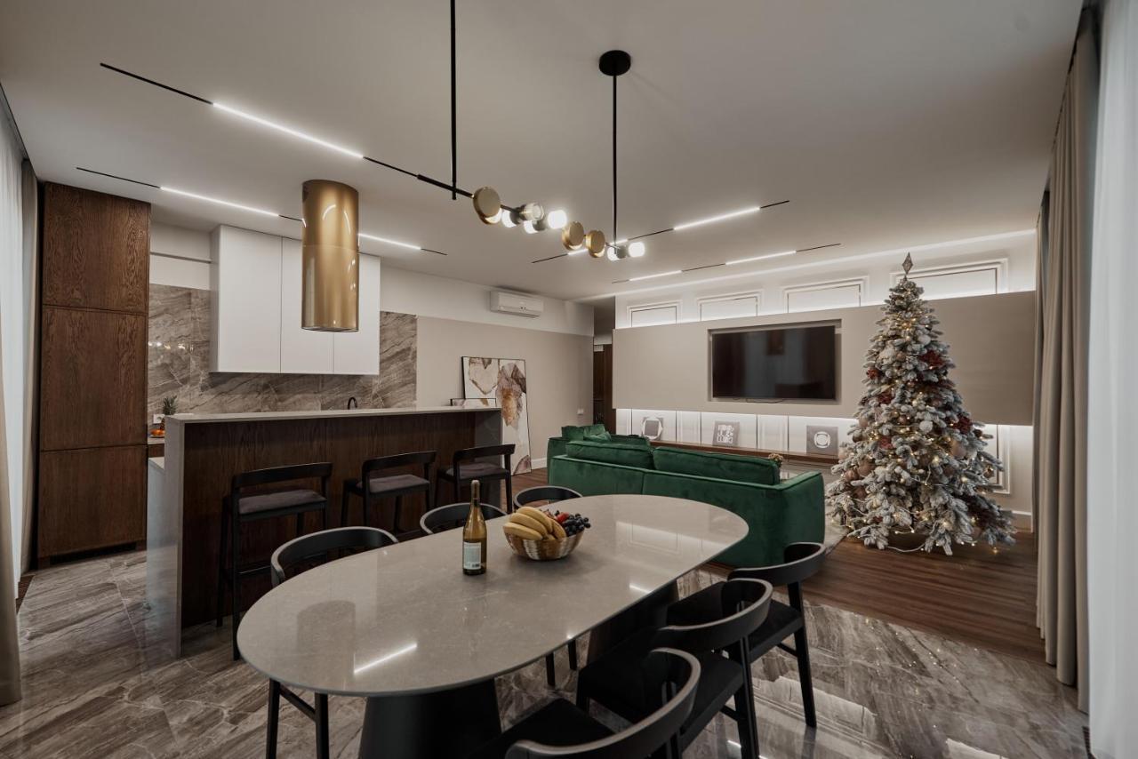 Kostjukowski Apartments Avalon Львов Экстерьер фото